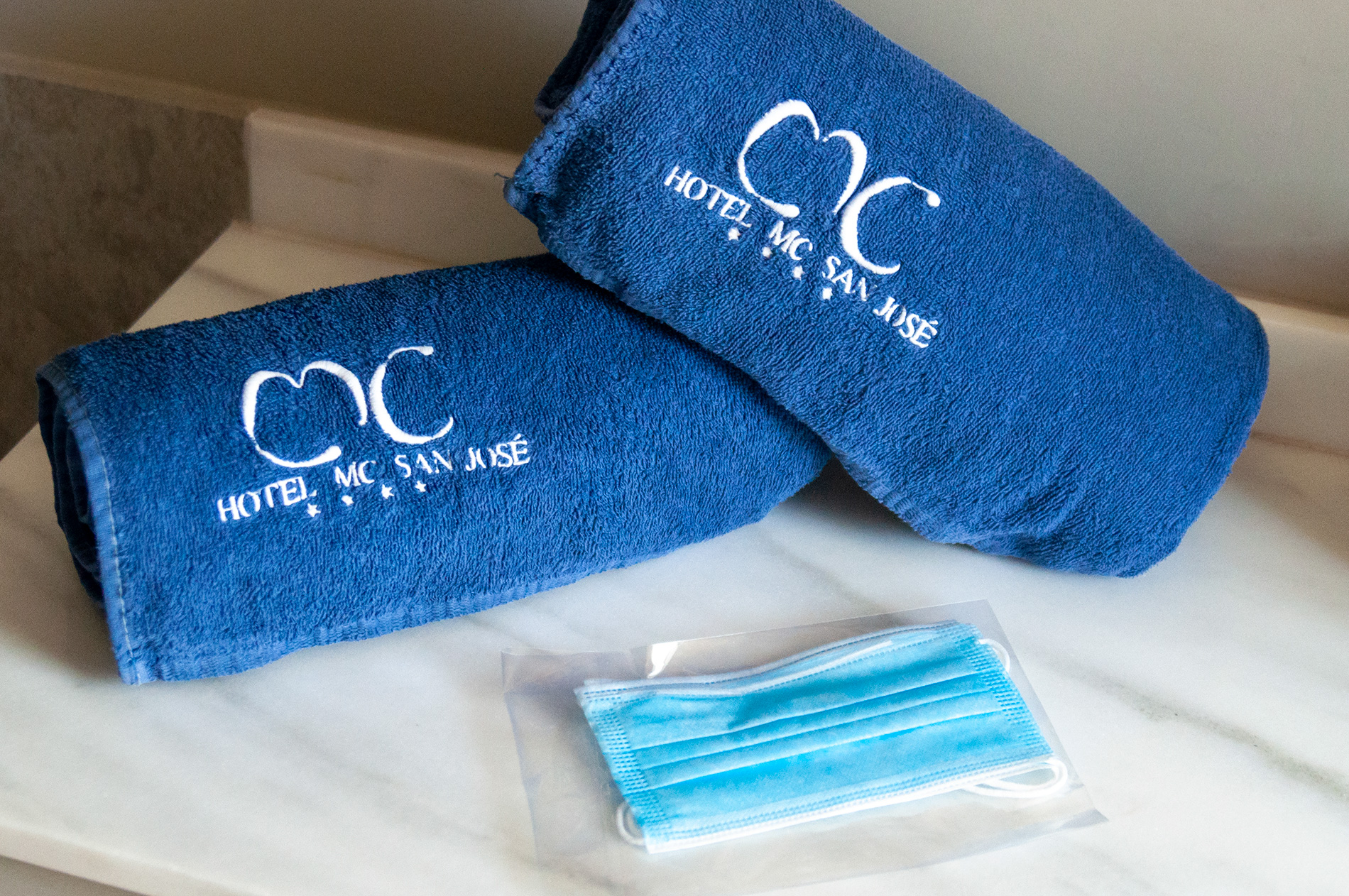 #EsteVirusLoParamosUnidos