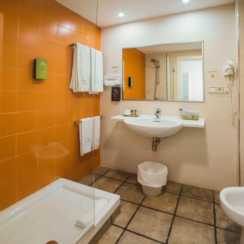 Baño habitación doble confort